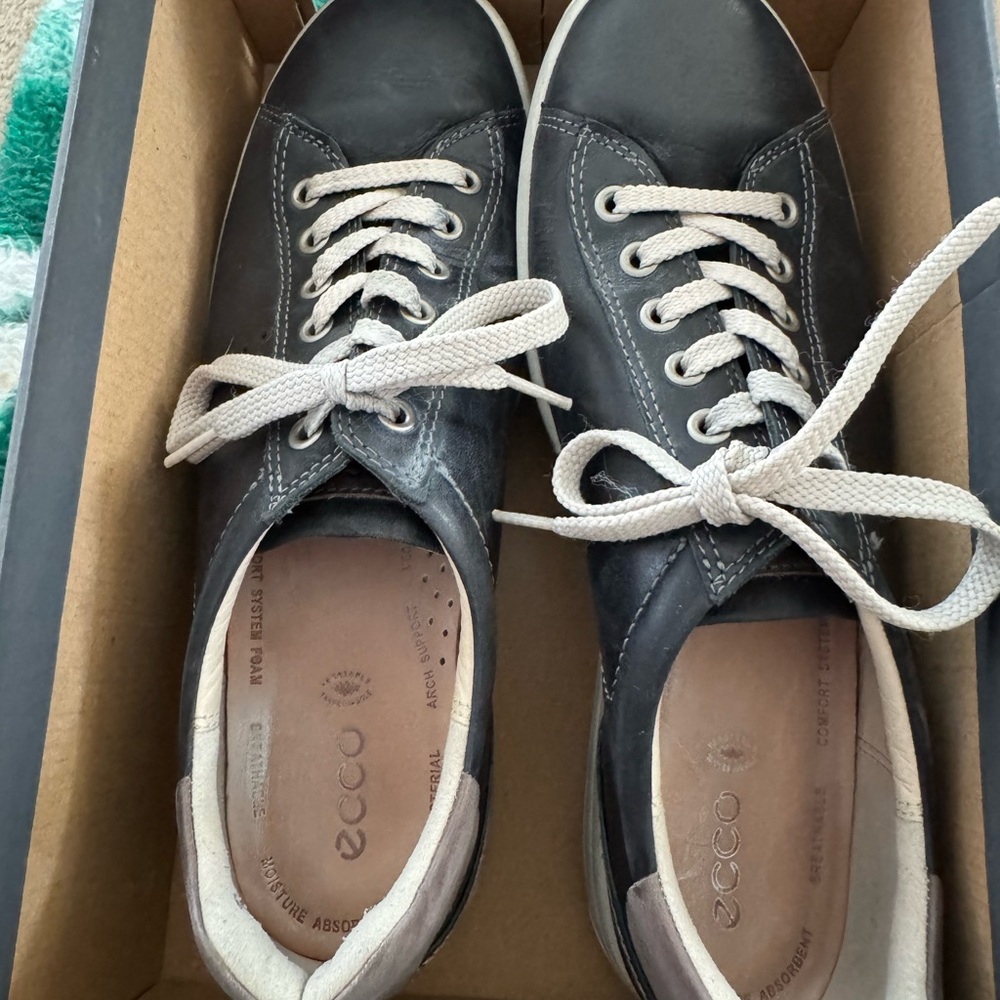 Ecco Women's Black and White Sneakers